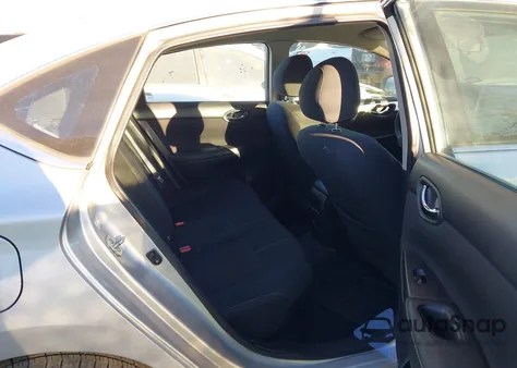 2018 Nissan Sentra S z USA, uszkodzony, nr VIN 3N1AB7AP3JY324590